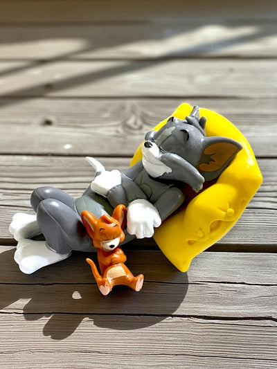 Tom & jerry sleeping action figure in 12 cm